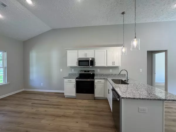 Manchester, TN 37355,37 Laurel View St