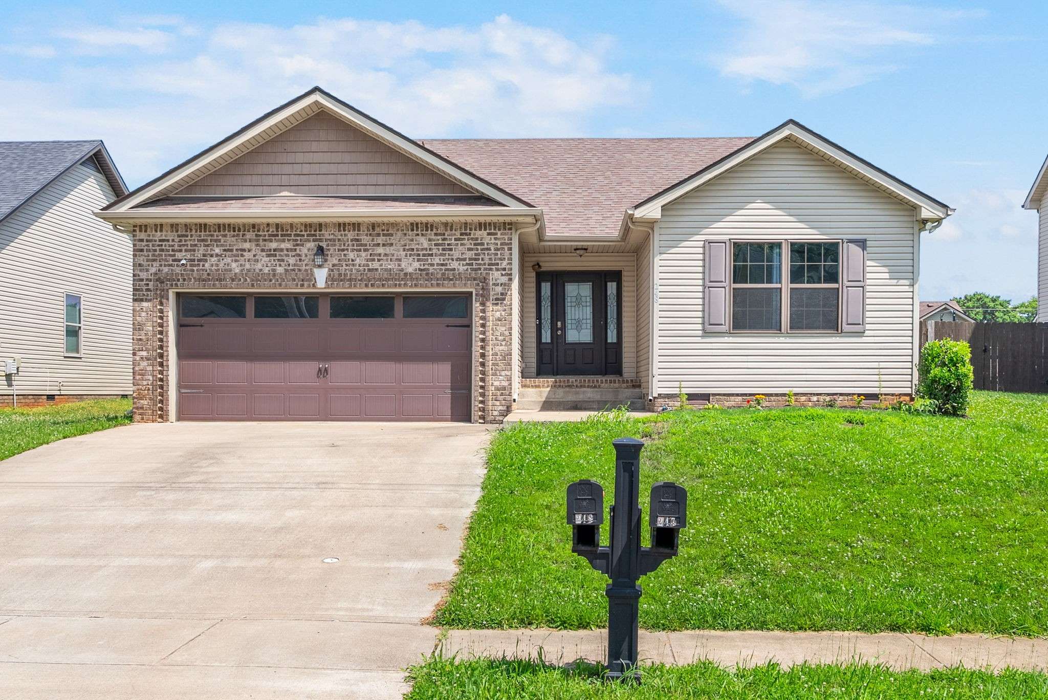 248 Azalea Dr, Oak Grove, KY 42262
