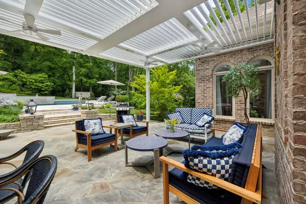 915 Calloway Dr, Brentwood, TN 37027