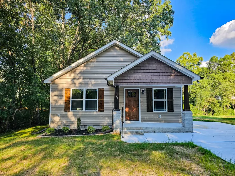 92 Lakeview St, Manchester, TN 37355
