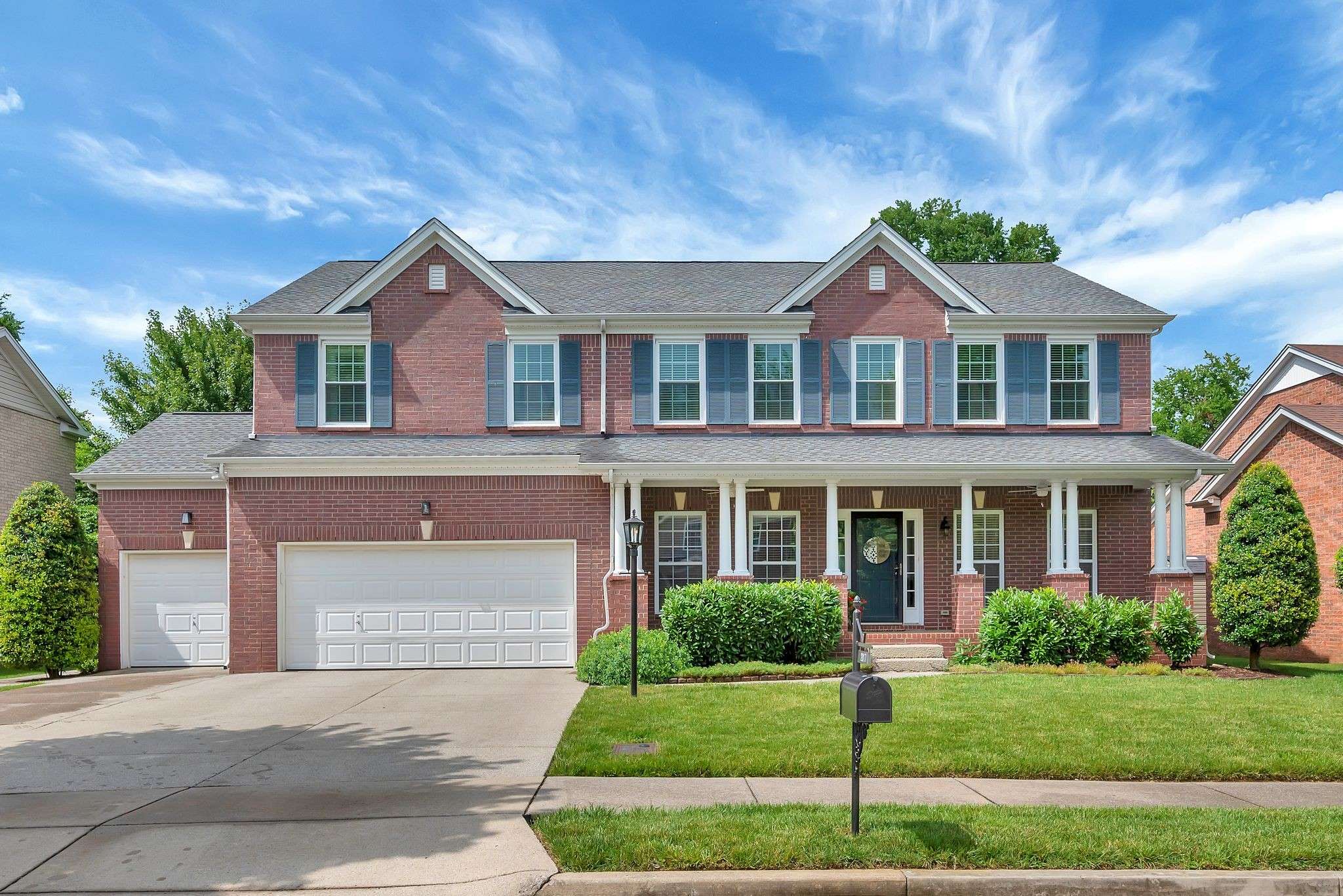 2017 Hawks Nest Dr, Hermitage, TN 37076