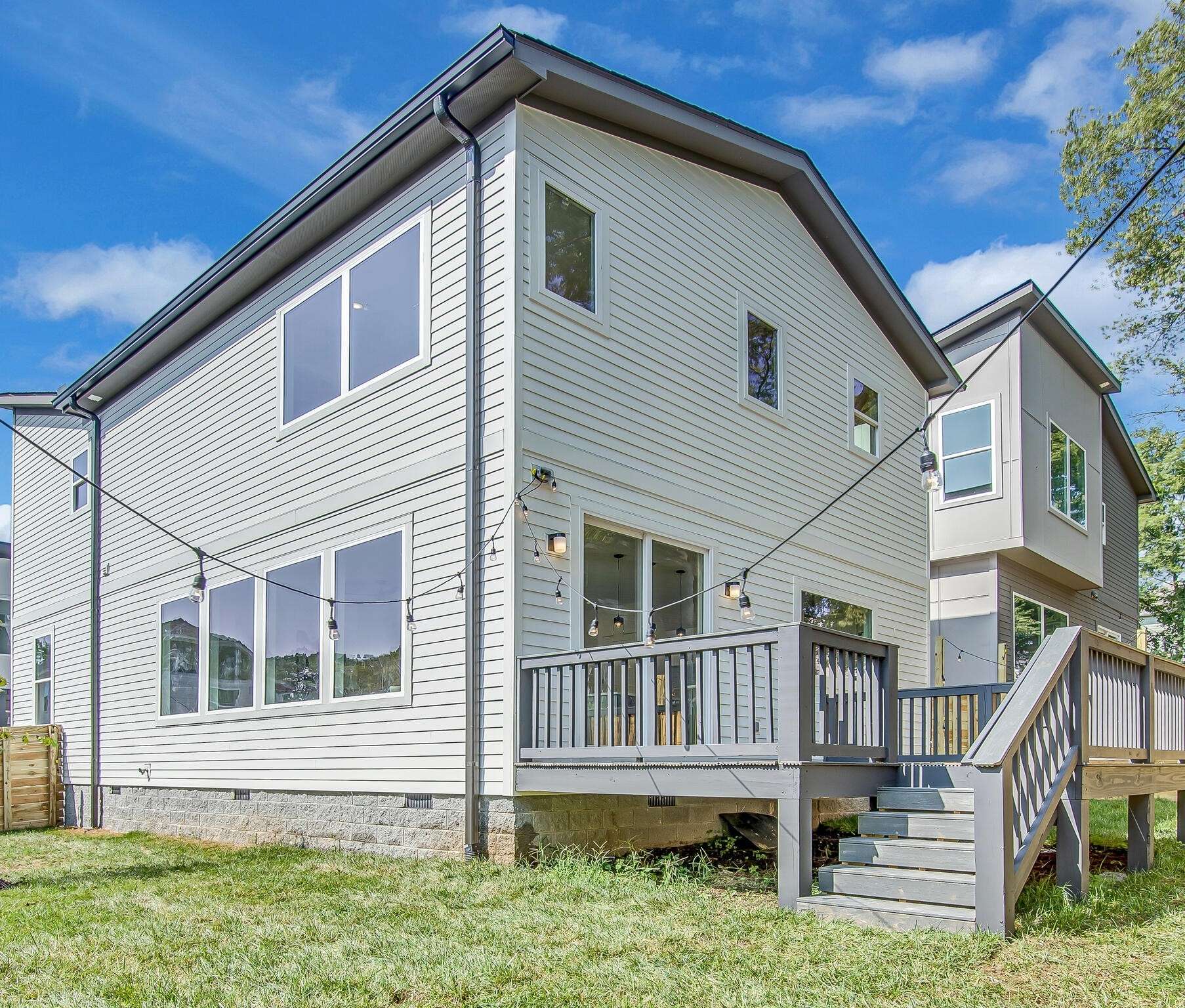 Nashville, TN 37216,917B Delmas Ave
