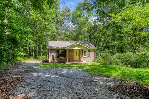 135 Joyce Ln, Ashland City, TN 37015