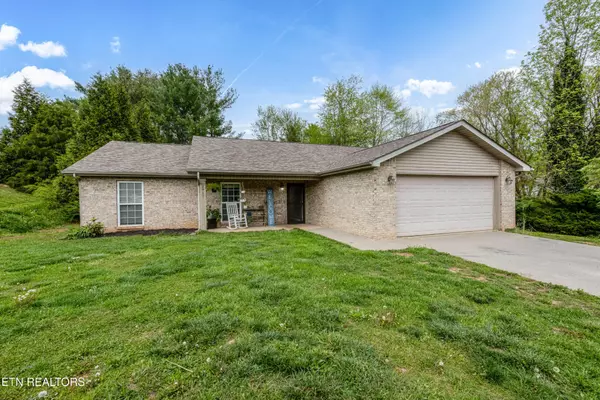 2917 Country Meadows Lane, Maryville, TN 37803