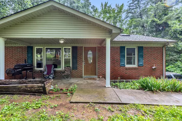 Vanleer, TN 37181,5450 Highway 49 #W