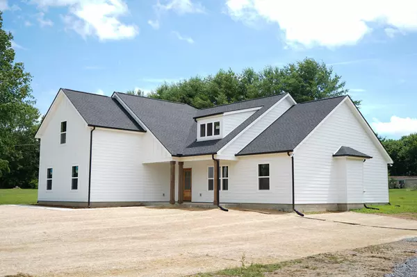 Portland, TN 37148,825A College St
