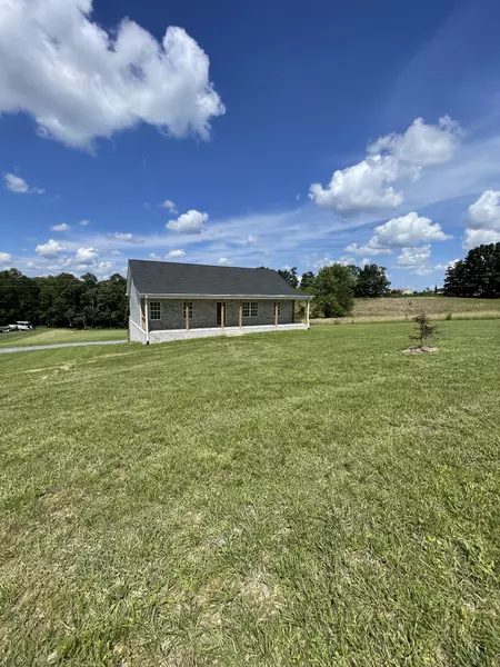 2907 Union Camp Rd, Lafayette, TN 37083