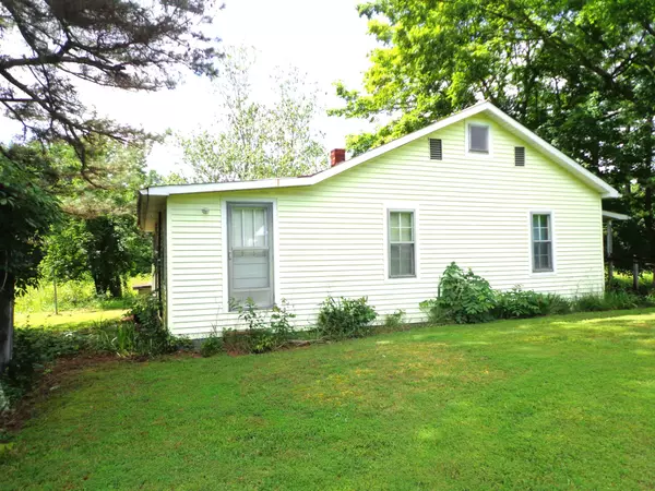 Mc Ewen, TN 37101,2625 Old Blacktop Rd
