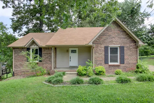 617 Ranch Hill Dr, Clarksville, TN 37042