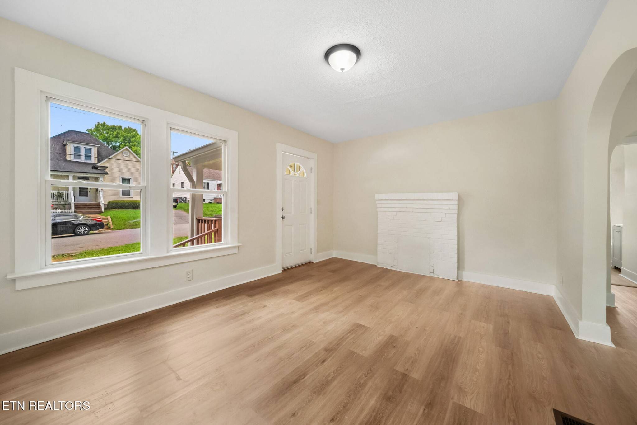 Knoxville, TN 37917,2228 Lawson Ave