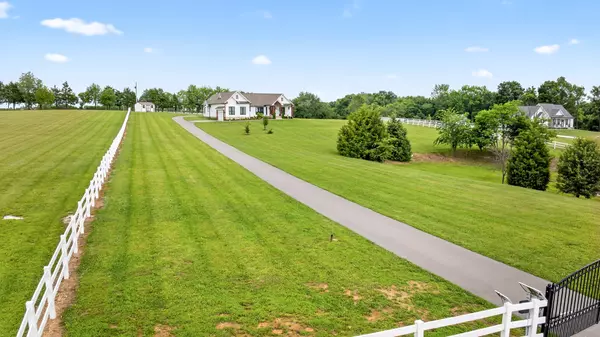 Bethpage, TN 37022,7040 Highway 231 #N