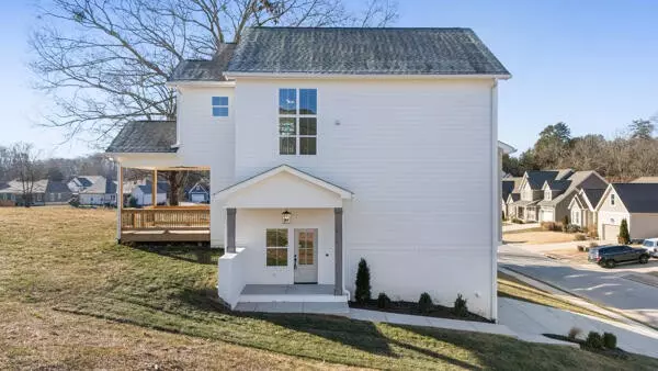 Harrison, TN 37341,8660 Woodbury Acre Court