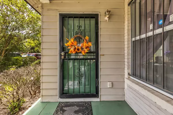 Nashville, TN 37212,905 14th Ave #S