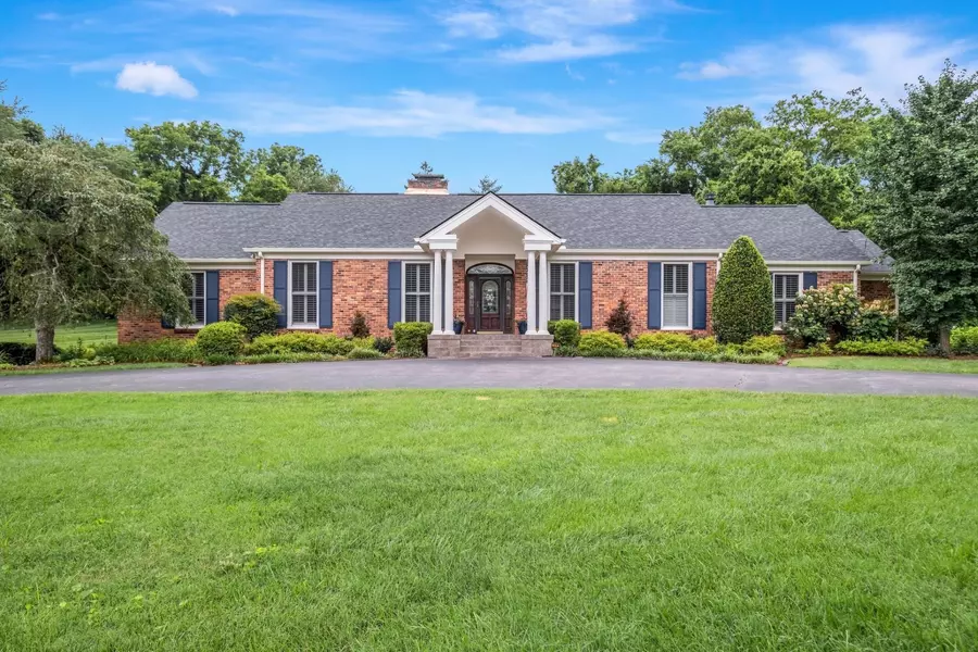 111 Hardingwoods Pl, Nashville, TN 37205