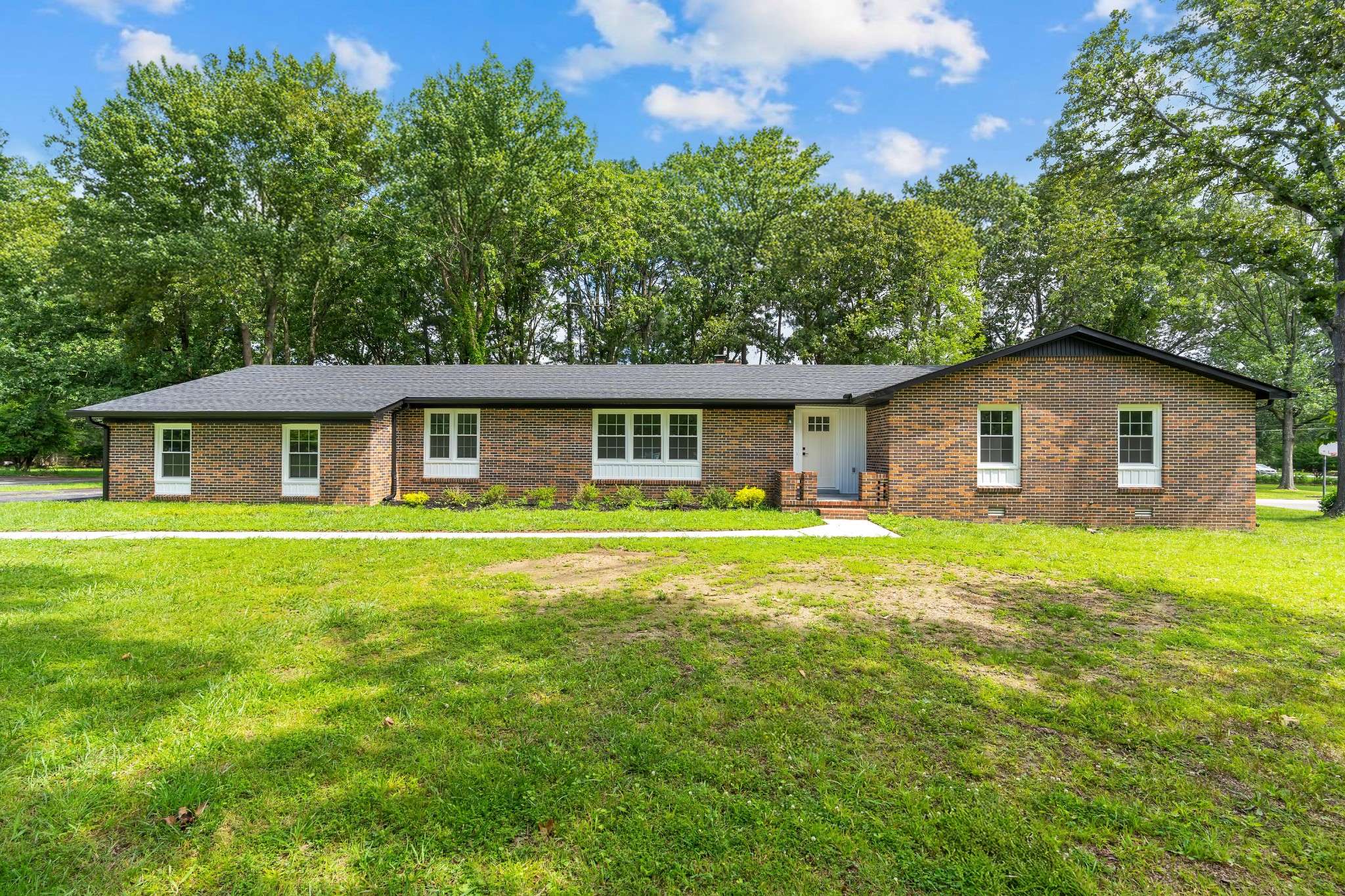 305 Twelve Oaks Rd, Tullahoma, TN 37388