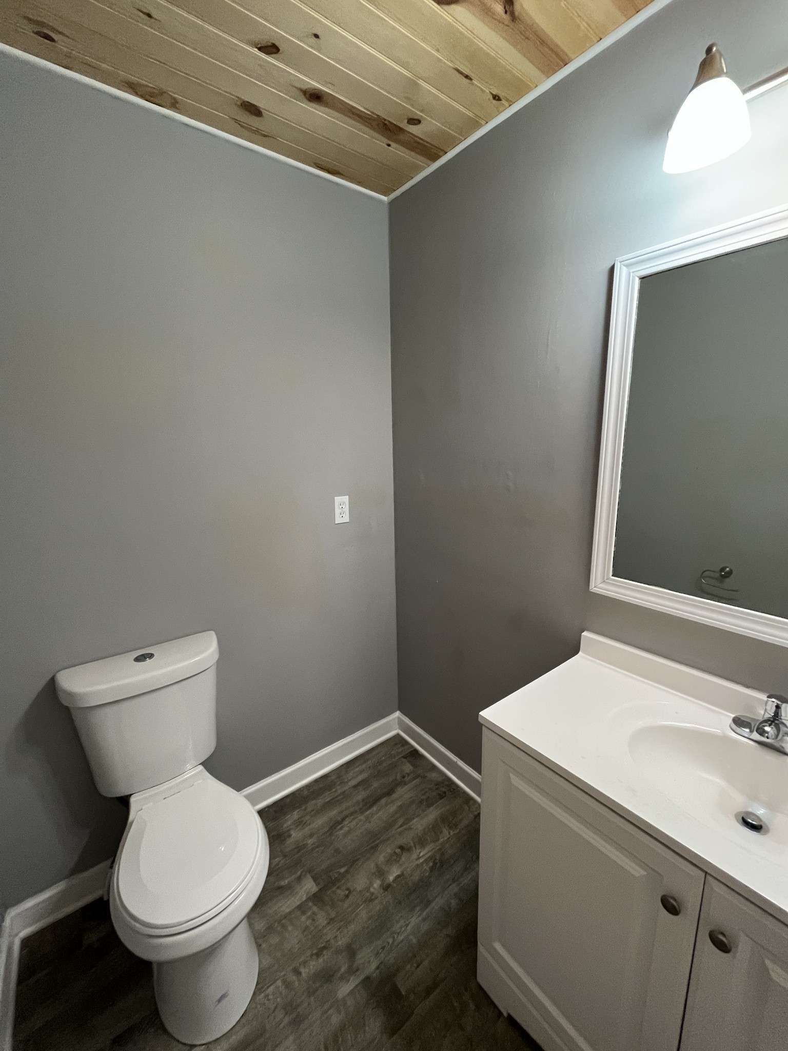 Pulaski, TN 38478,320 W Washington St
