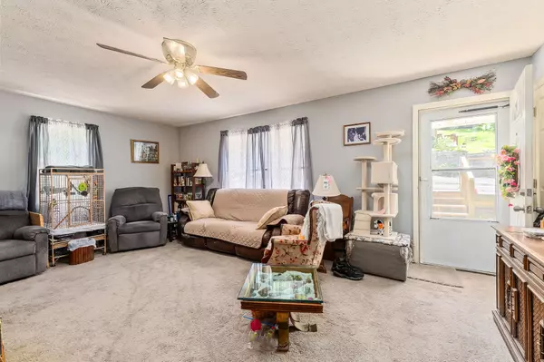 Gainesboro, TN 38562,183 Borden St
