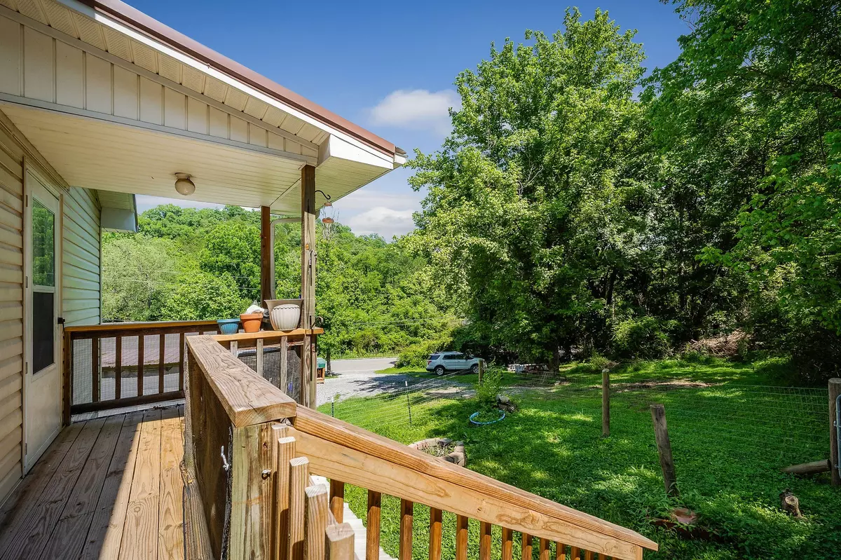 Gainesboro, TN 38562,183 Borden St