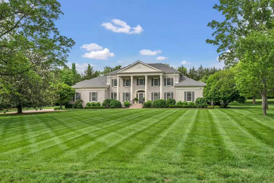 2016 Tyne Blvd, Nashville, TN 37215