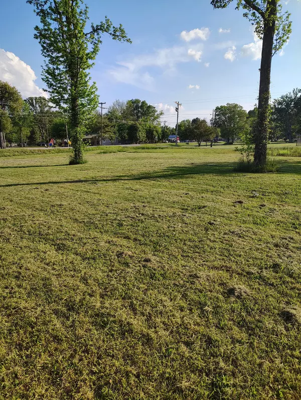 341 Maple St #W, Morrison, TN 37357