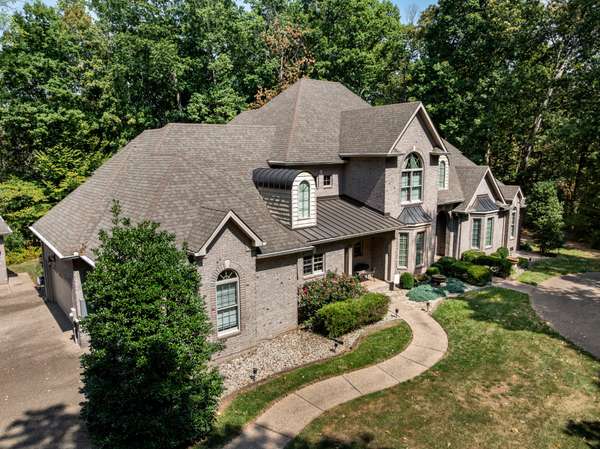1028 Fairways Dr, Greenbrier, TN 37073