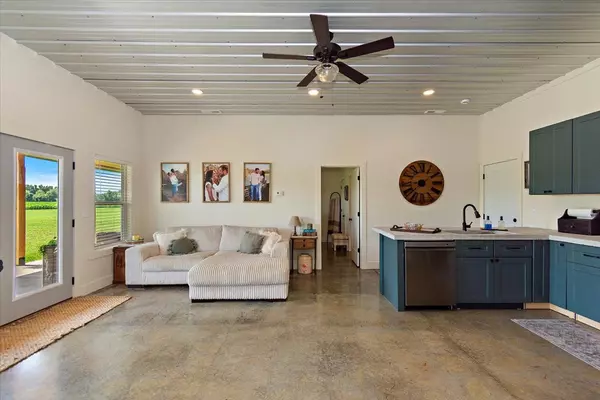 Lawrenceburg, TN 38464,136 Good Hope Rd