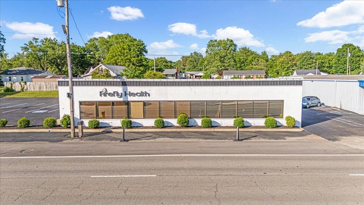 421 N Broadway, Portland, TN 37148