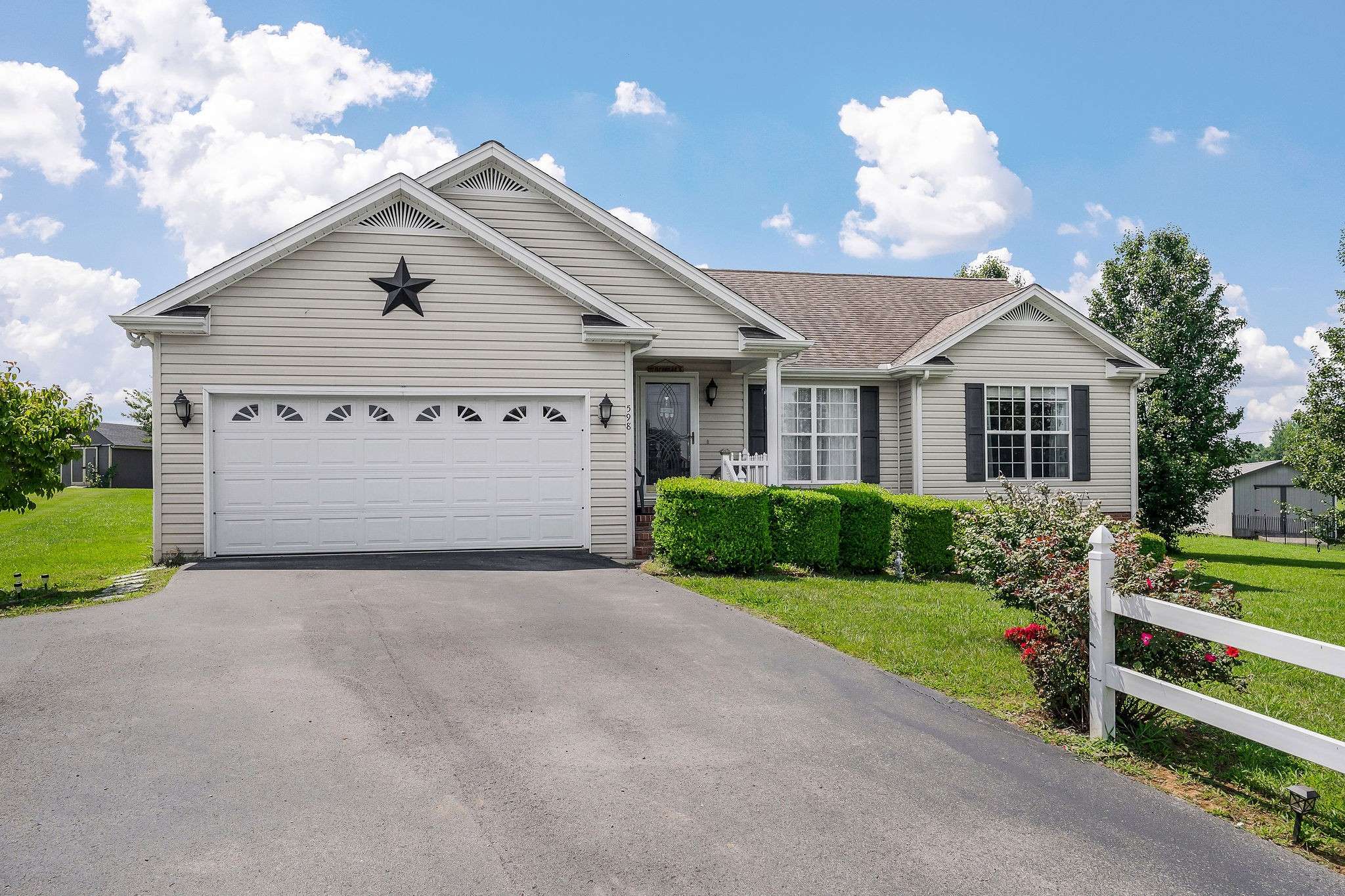 598 Wyndwalker Ln, Cookeville, TN 38506