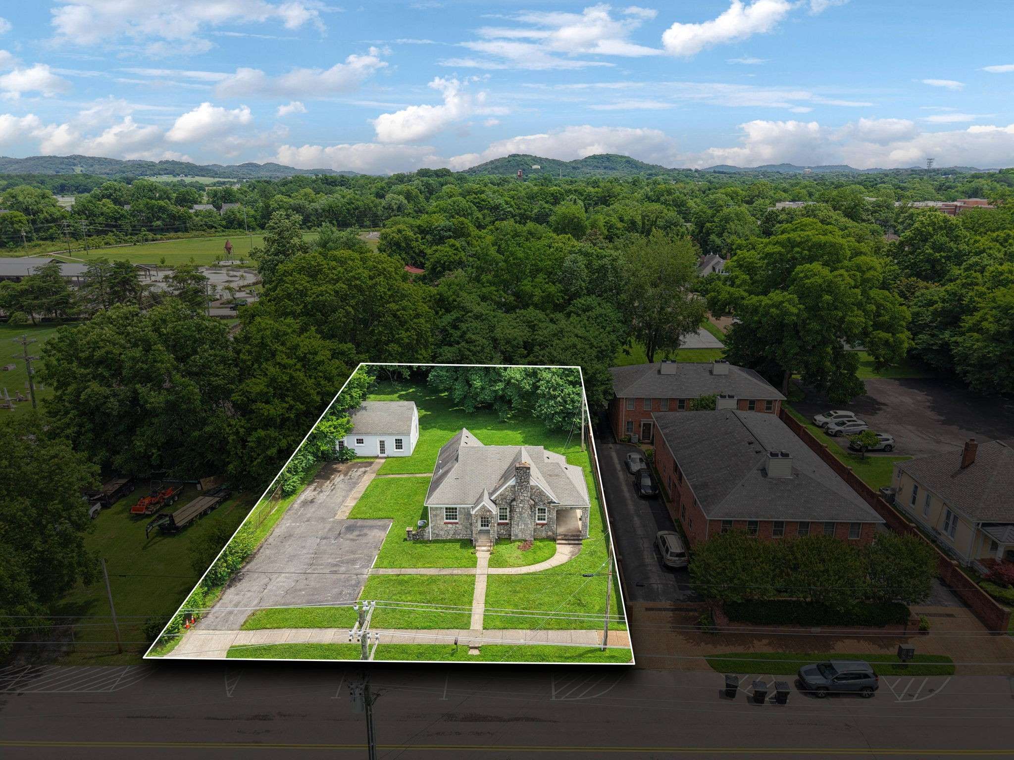 234 4th Ave #N, Franklin, TN 37064