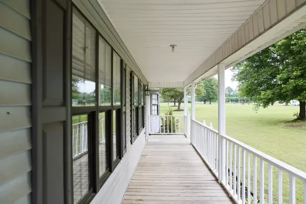 Lawrenceburg, TN 38464,31 Community Rd