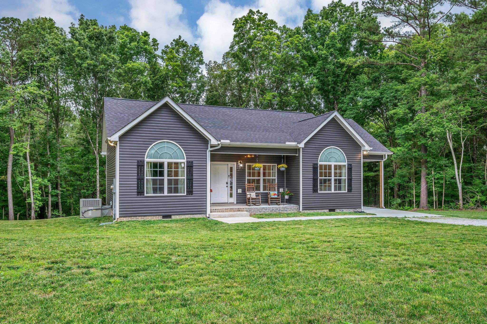 White Bluff, TN 37187,1025 Dawson Rd