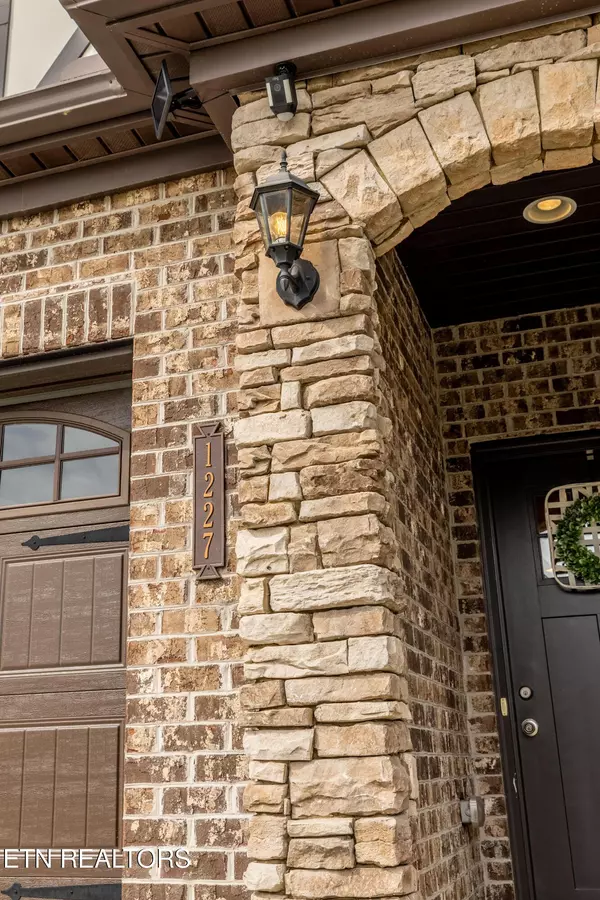 Maryville, TN 37801,1227 Branch Creek Lane Lane