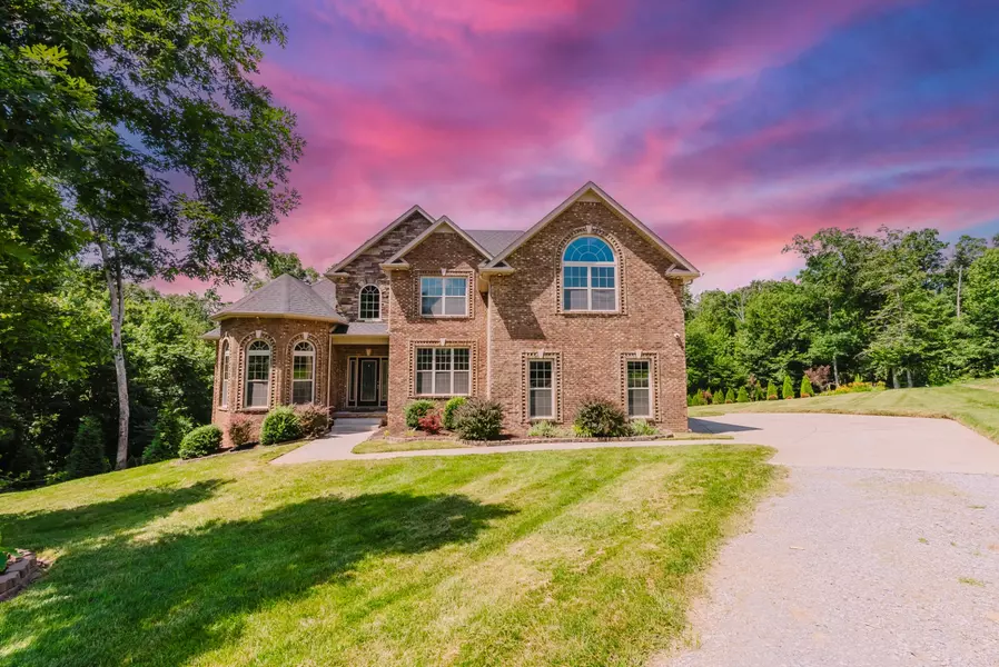 1210 Black Rd, Cunningham, TN 37052
