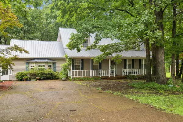 Hohenwald, TN 38462,219 Lakeview Dr