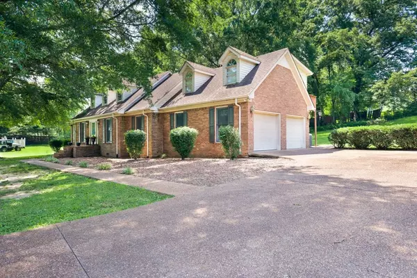 Mcminnville, TN 37110,175 Travis Trl