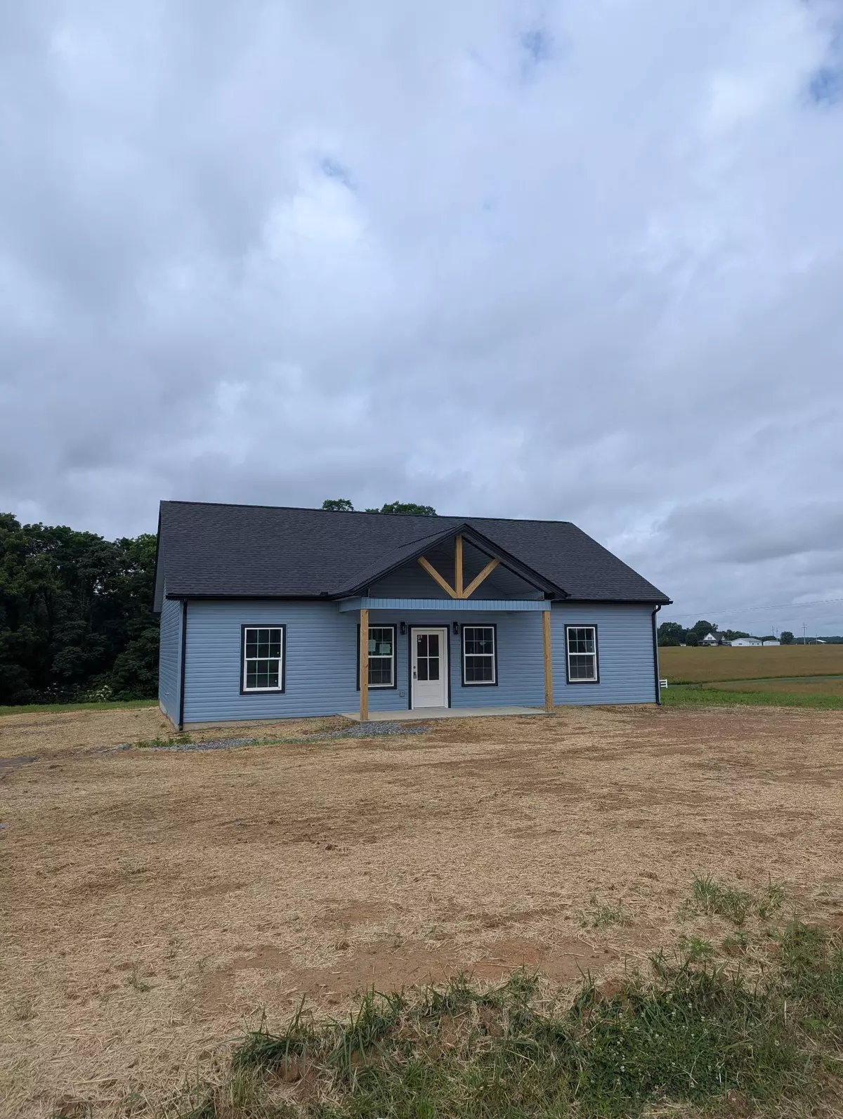 Lafayette, TN 37083,28 Amos Circle