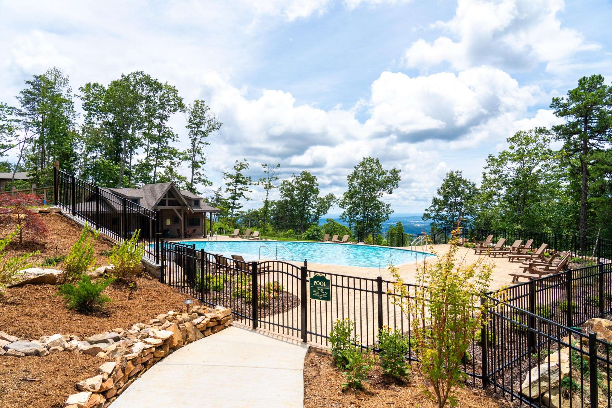 Signal Mountain, TN 37377,8553 Bear Paw Trail
