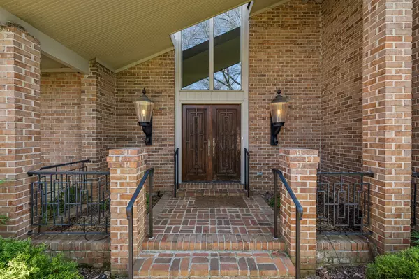 Nashville, TN 37205,29 Washington Park