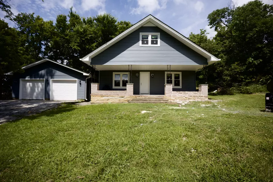 213 England St #W, Cowan, TN 37318