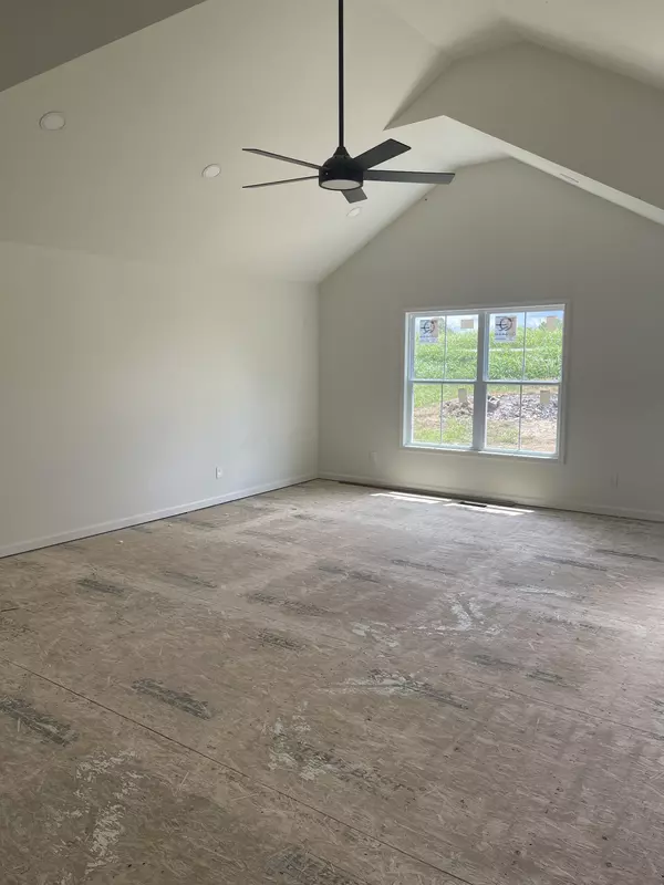 Lafayette, TN 37083,2798 Highland Rd