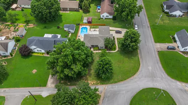 Lawrenceburg, TN 38464,801 Douglas Dr