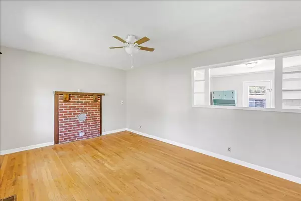 Dickson, TN 37055,212 Valleywood Dr
