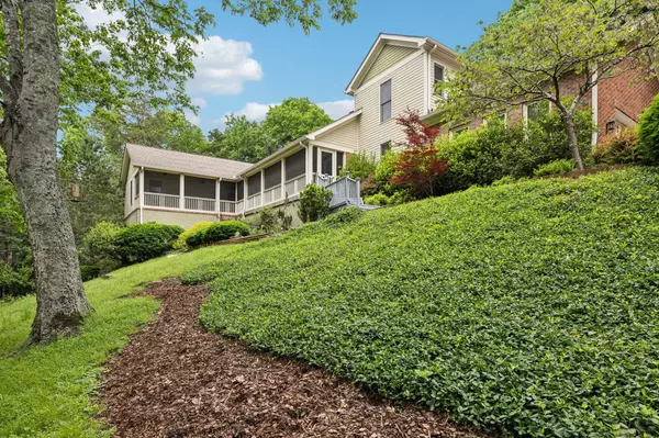 Nashville, TN 37215,2000 Otter Creek Road