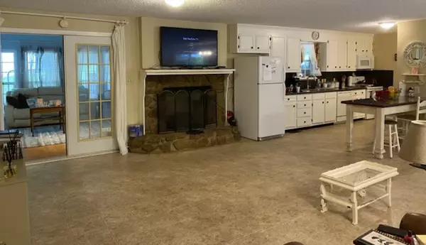 Prospect, TN 38477,631 Holt Hollow Rd