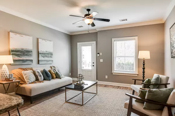 Nashville, TN 37203,3120 Long Blvd #203