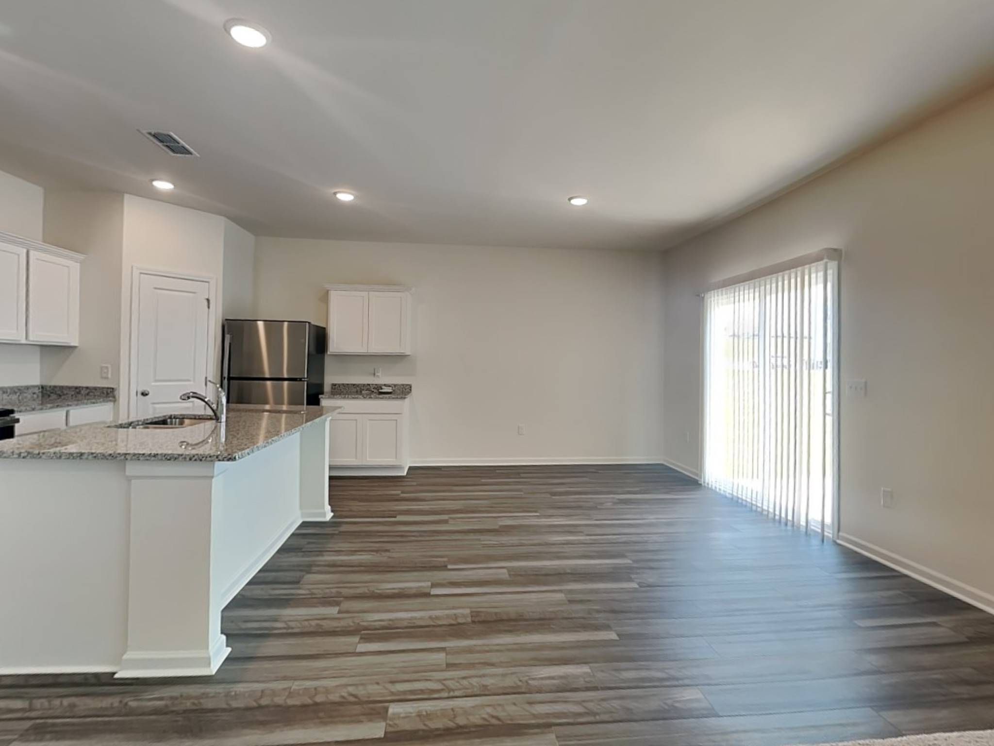 La Vergne, TN 37086,204 Wild Daisy Way