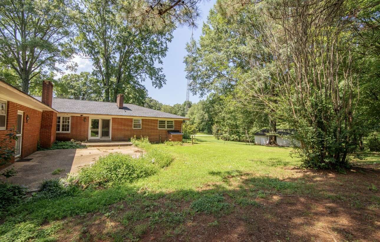 Loretto, TN 38469,867 Lexington Hwy