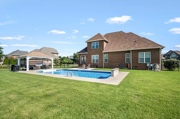 4232 Thoroughbred Ln, Murfreesboro, TN 37127