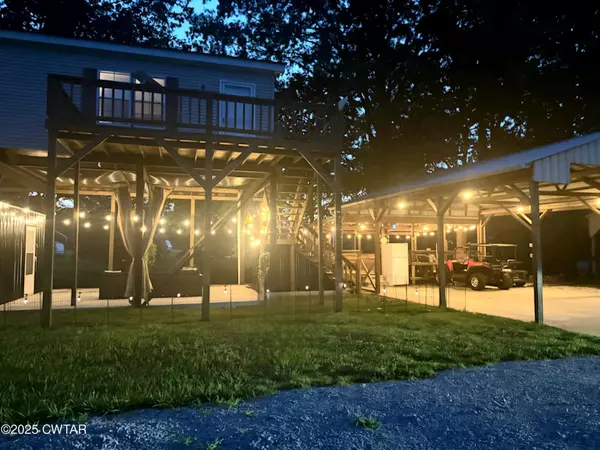 407 Pevahouse Camp Cir, Decaturville, TN 38329