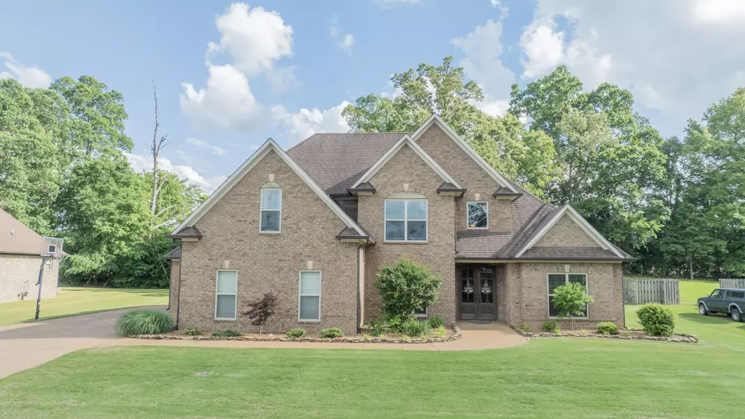 140 Forest Lake Dr, Humboldt, TN 38343